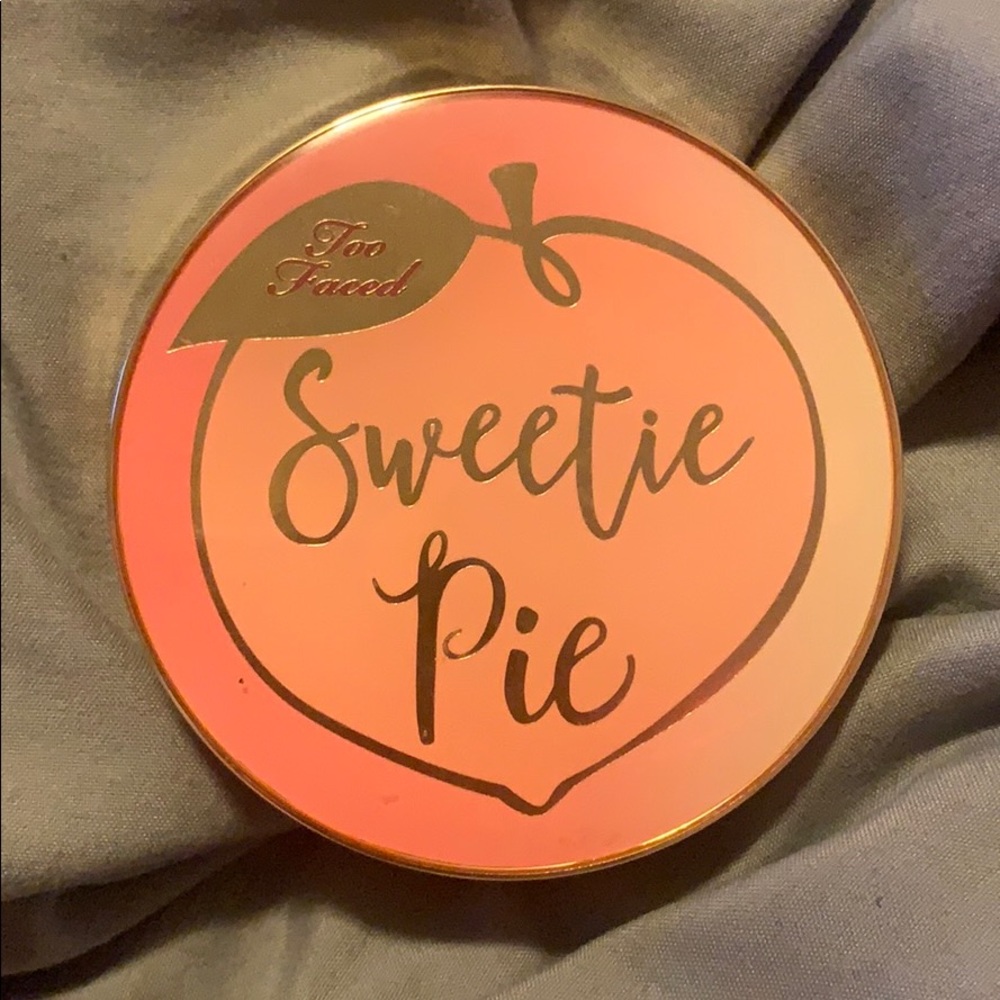 Too faced sweetie pie bronzer